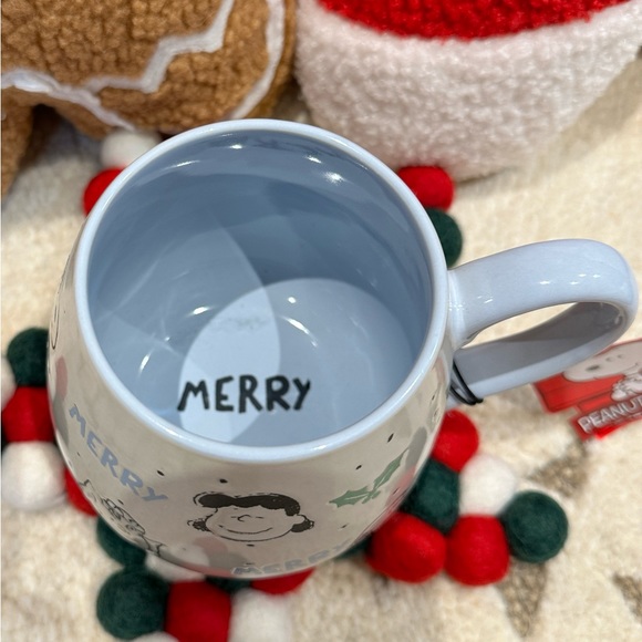 ‼️Rare Find‼️ Peanuts Christmas Mug - Picture 2 of 2